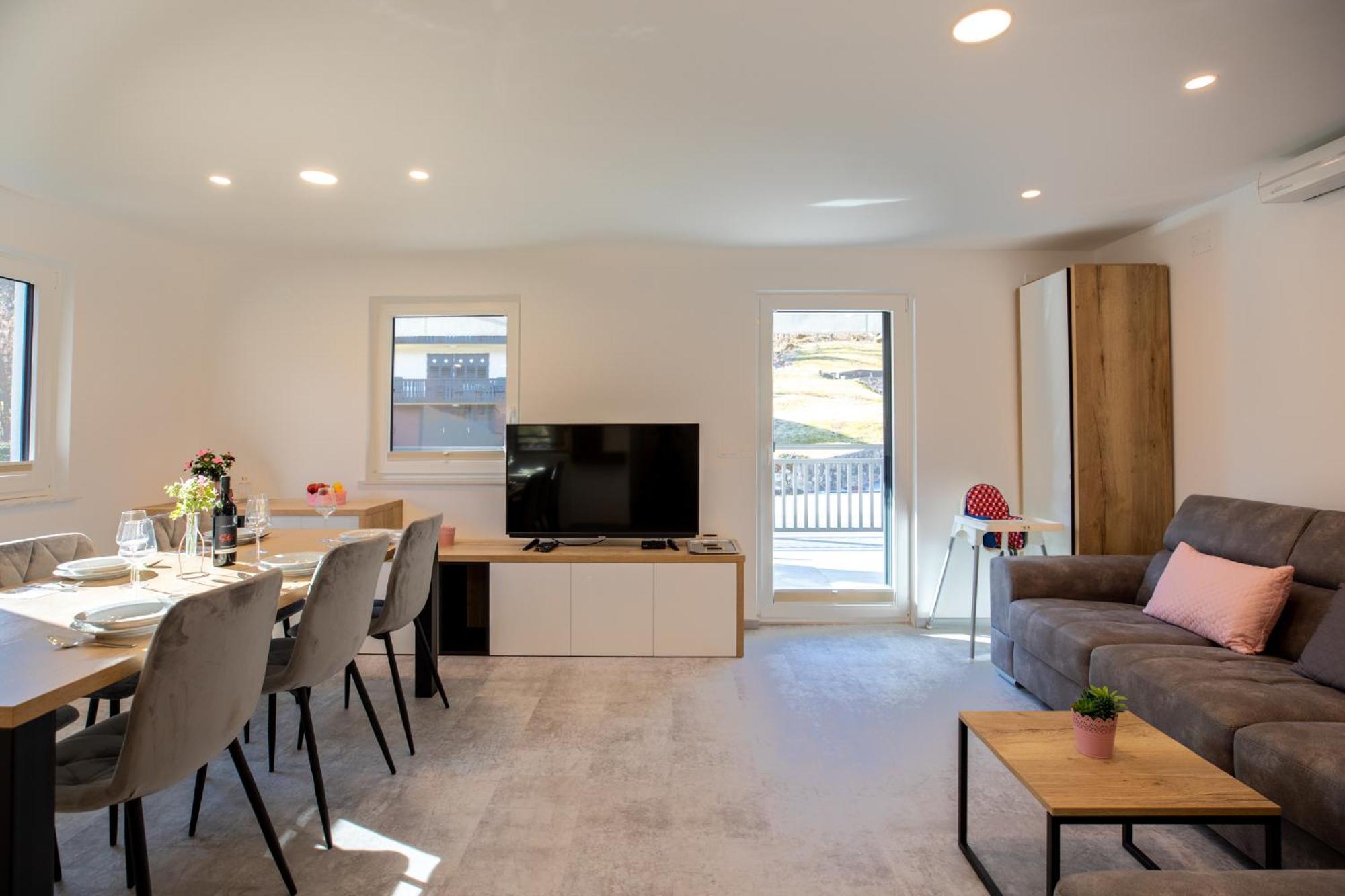 Apartment Crystal Aura 1 보히니 외부 사진